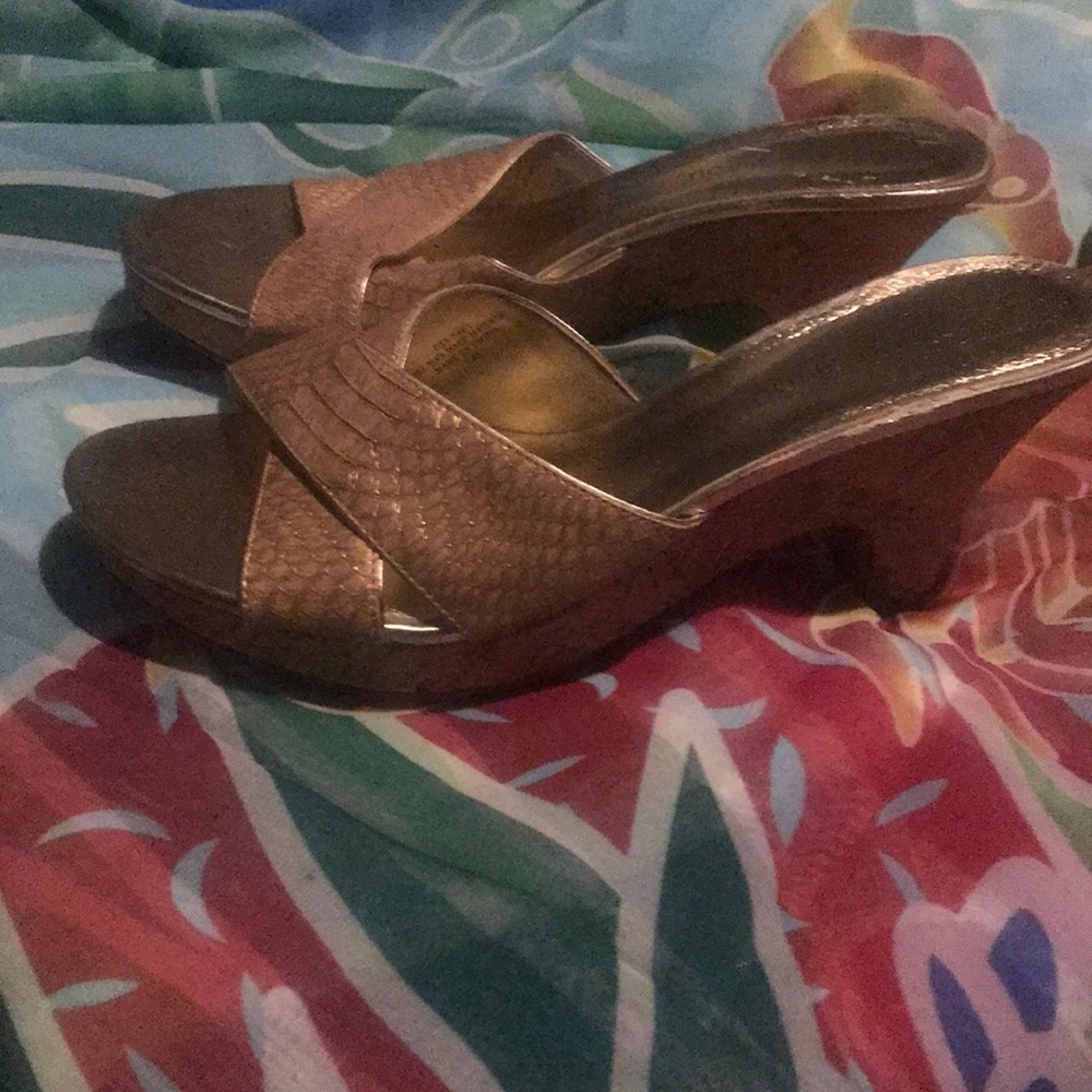 Gold summer wedge heel